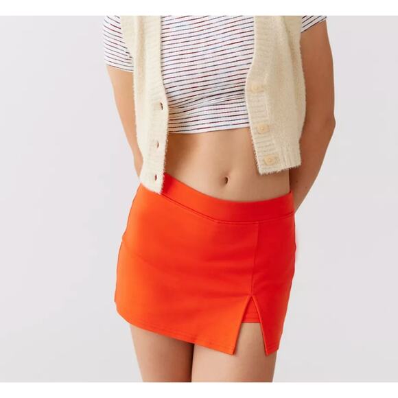 Urban Outfitters Grace Knit Low Rise Mini Skort Red Medium NWT | UO - Picture 1 of 9